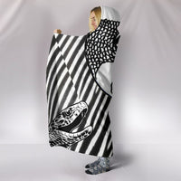 Black & White Snake Print Hooded Blanket-Free Shipping - Deruj.com